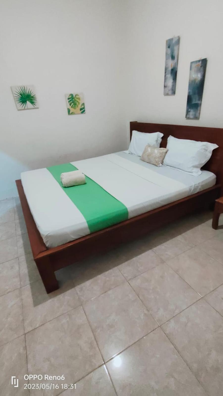 Pineapple Guest House Gili Air Habitación foto